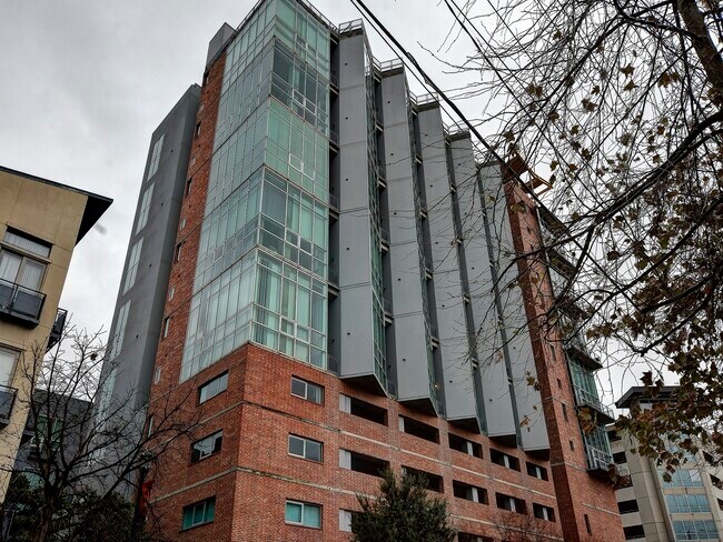 Photo - 2000 Bagby St Unidad 11442