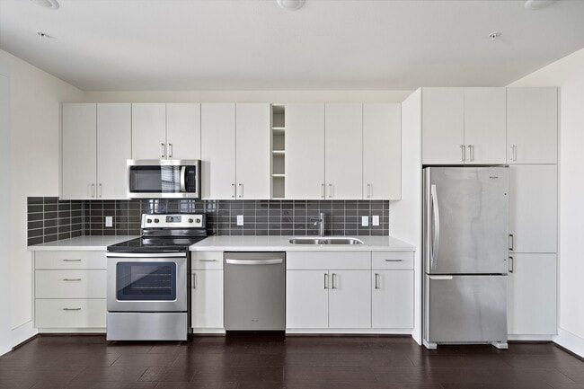 Photo - 2401 Crawford St Unit B204
