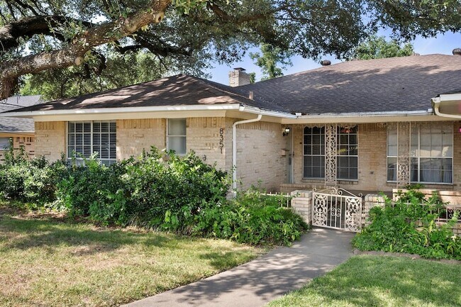 Photo - 8351 Lullwater Dr