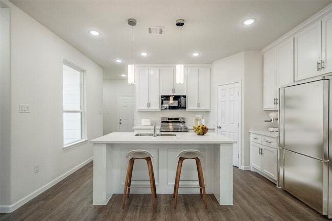 Photo - 6513 Goldspier St