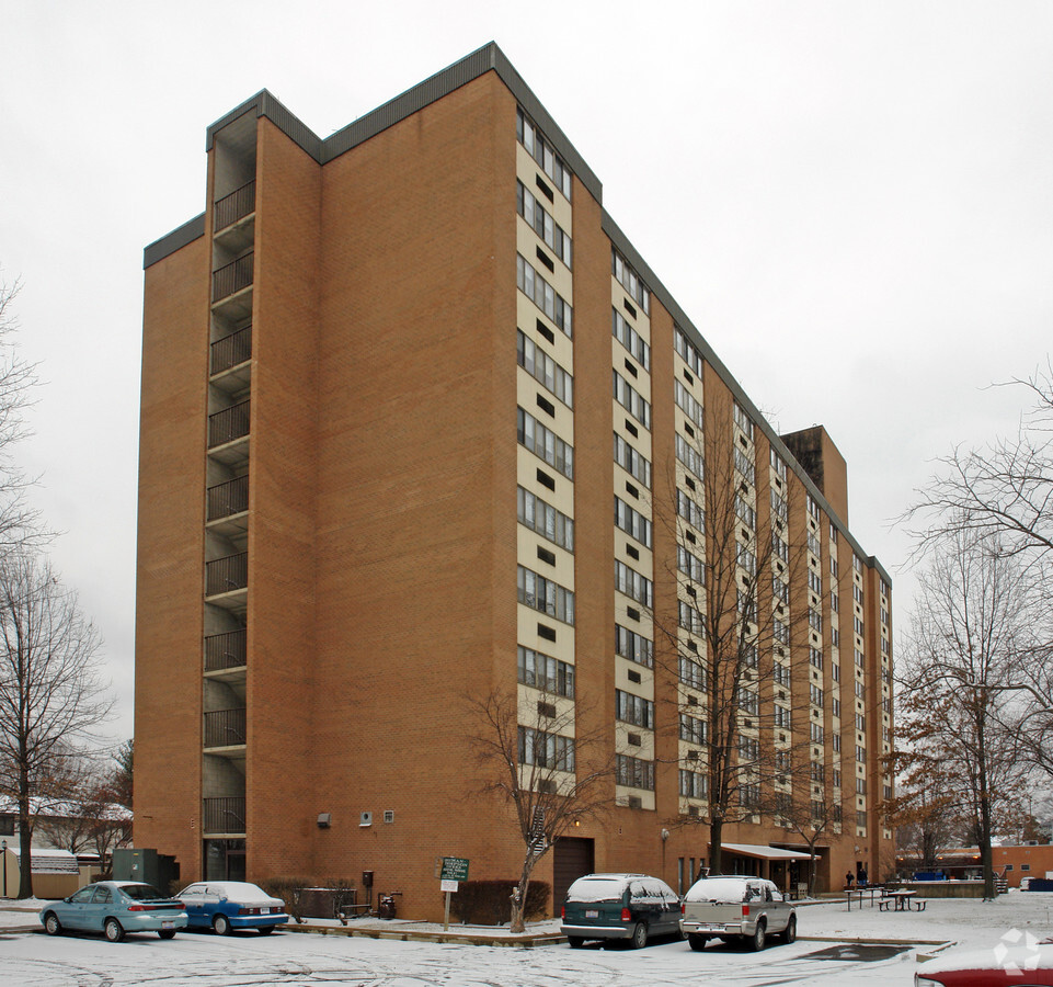 Sherman Thompson Towers - Sherman Thompson Towers Apartments