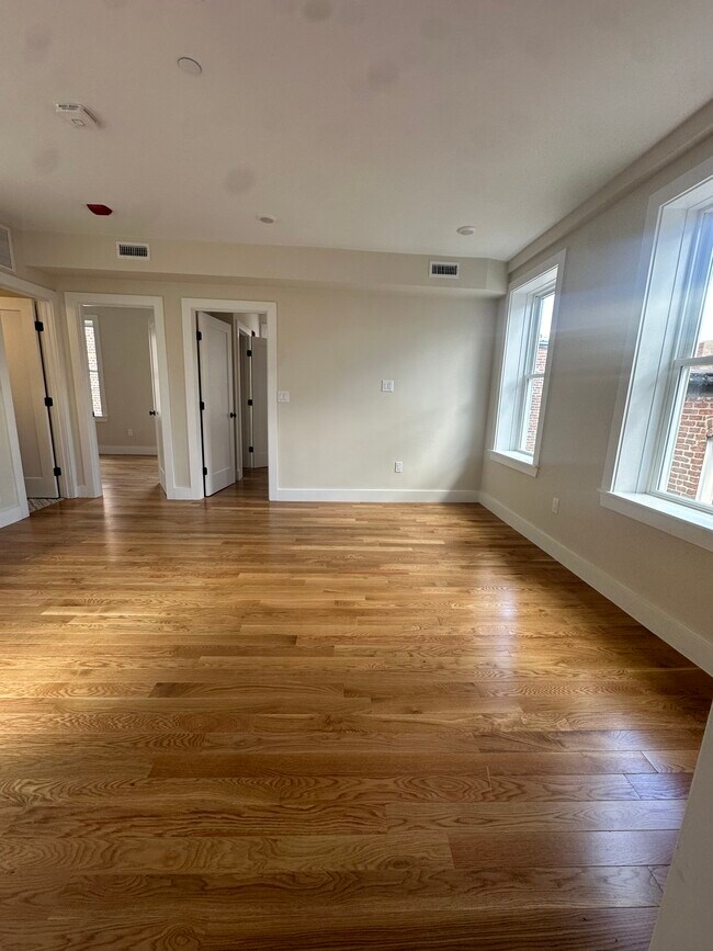 Photo - 70 N Margin St Unidad 3r