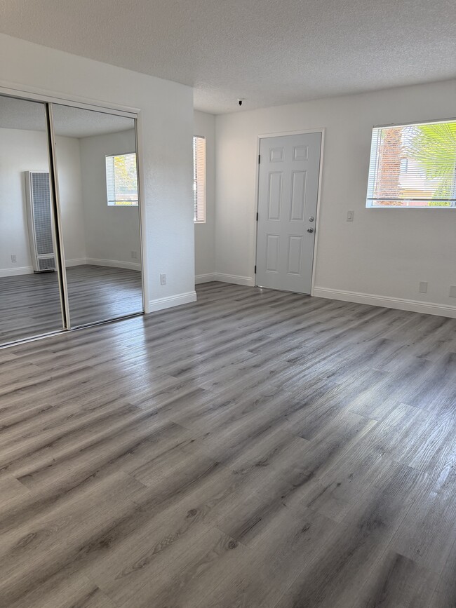 Photo - 13909 Hawthorne Way Unit 1