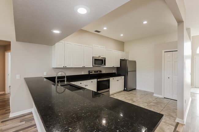 Photo - 2864 Meridian Point Ln