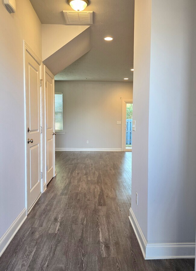 Photo - 1810 Butternut Dr