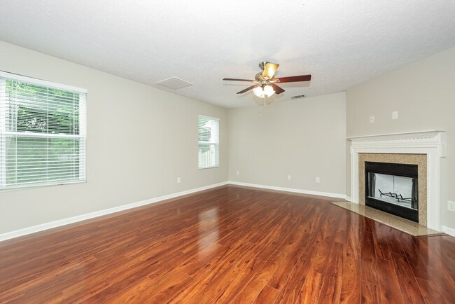 Photo - 538 Elderberry Way