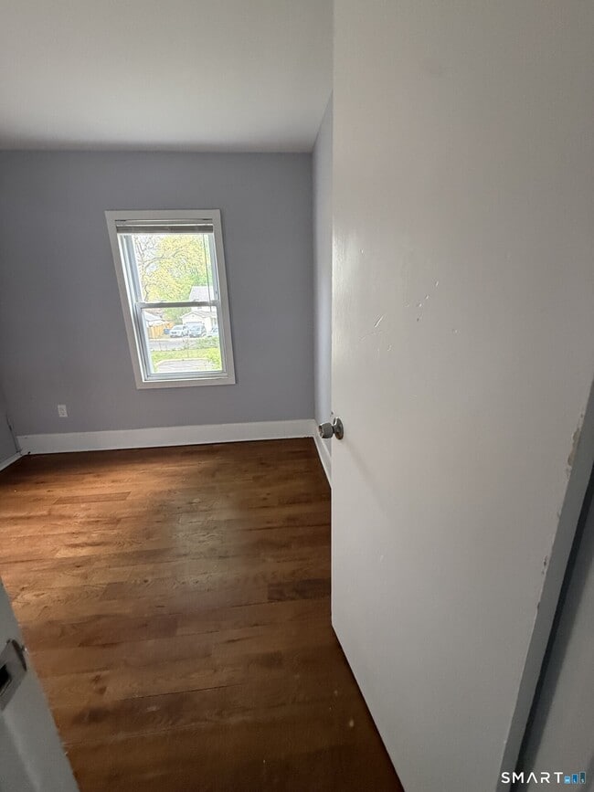 Photo - 165 Starr St Unit 2nd Floor