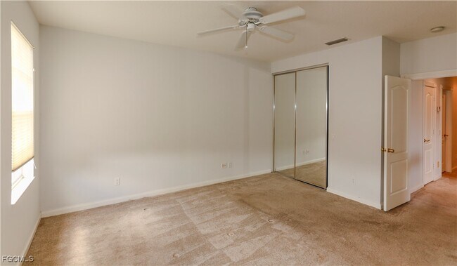 Building Photo - 5701 Cove Cir Rental