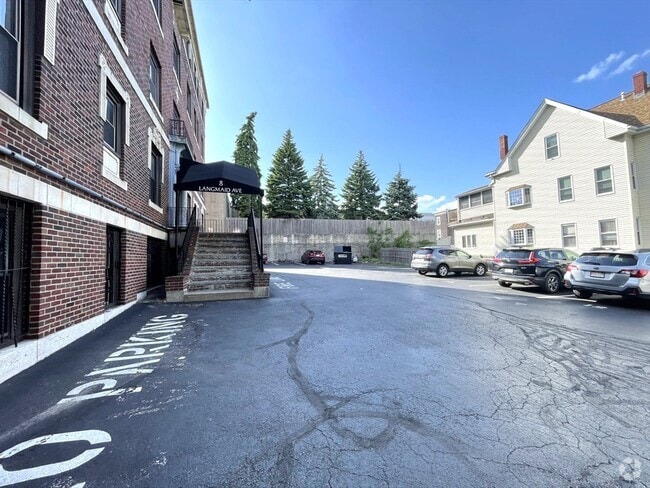 Building Photo - 8 Langmaid Ave Unit 24 Rental