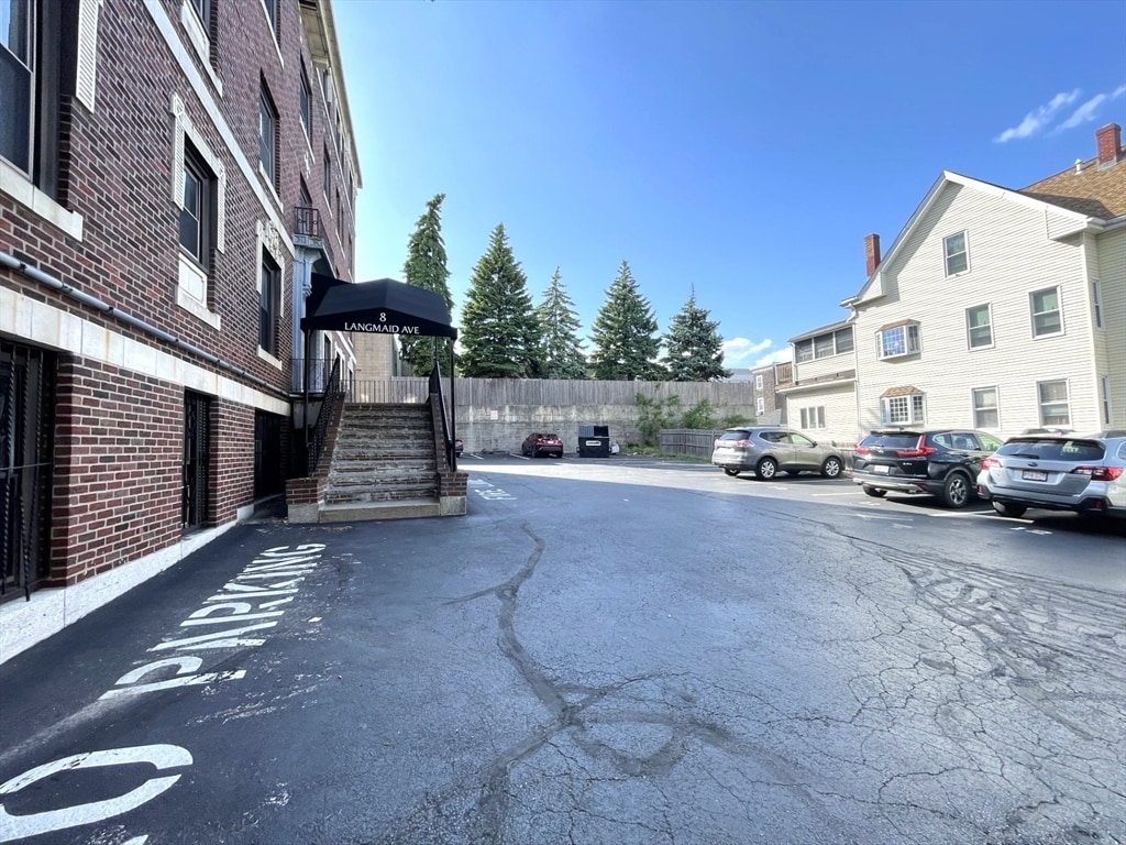 Photo - 8 Langmaid Ave Apartment Unit 24