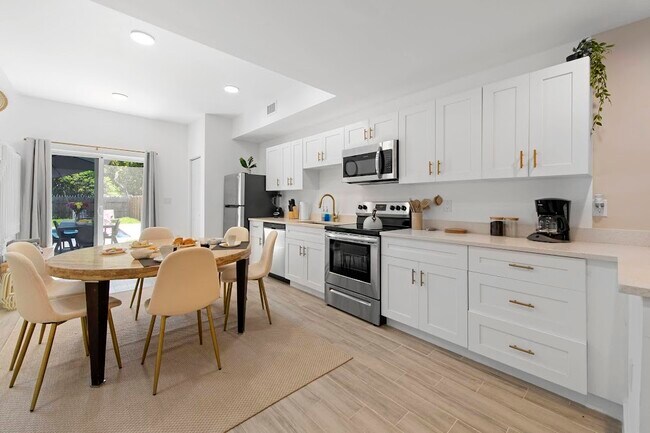 Photo - 5127 NW 5th Ave