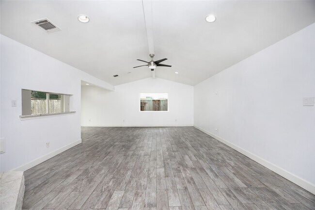 Photo - 418 Land Grant Dr