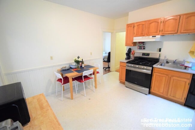 Photo - 44 Easton St Unit 2