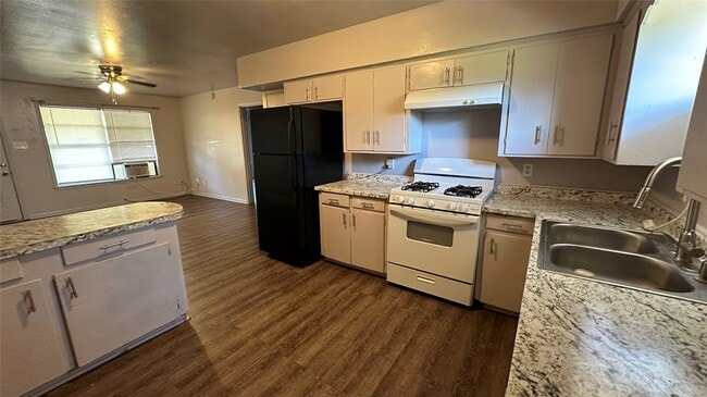 Photo - 2389 W Dumble St