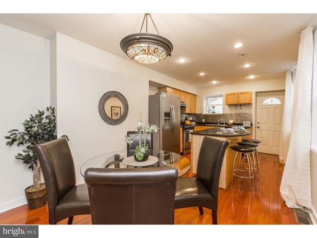 Photo - 856 N 20th St