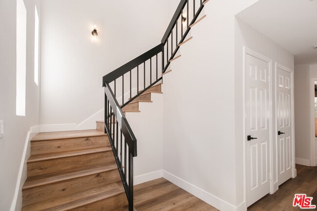 Photo - 5200 White Oak Ave Unit 33
