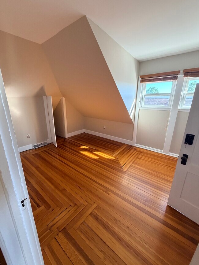 Photo - 153 Regent St Unit 2