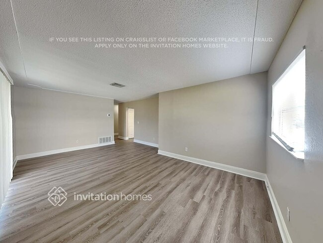 Photo - 2240 Kansas St