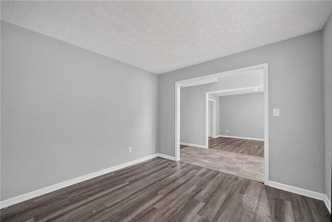 Photo - 530 Sterling Pointe Ct NW