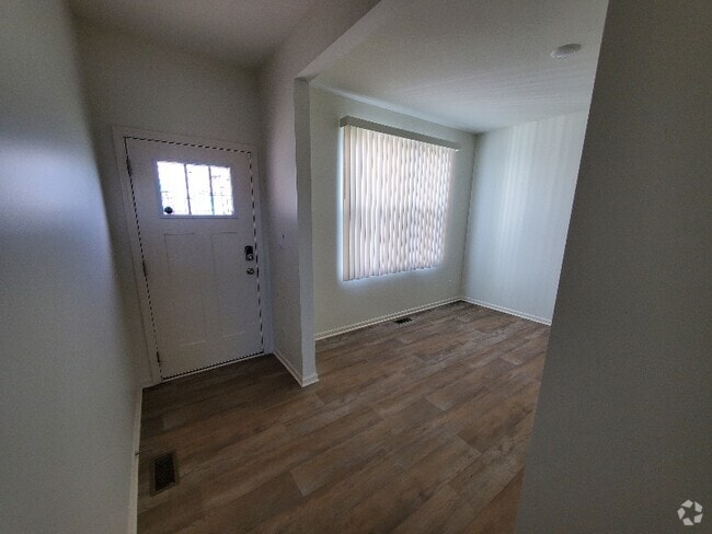 Building Photo - 7750 W 105th Pl Rental