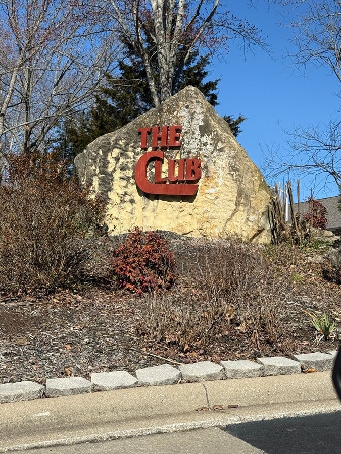 NEW LISTING - ? Furnished 2 Bed / 2 Bath Penthouse Condo – Thousand Hills Golf Course View ? - NEW LISTING - ? Furnished 2 Bed / 2 Bath Penthouse Condo – Thousand Hills Golf Course View ?