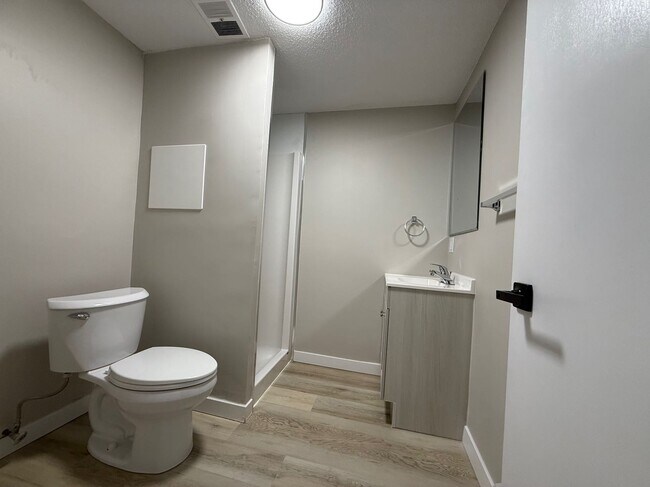 Photo - Apartment in Move-in-ready Bachelor Suite in Meadowlark Unit 2