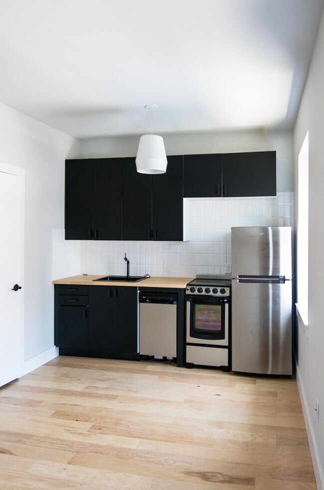 Photo - 2121 East Dauphin Street