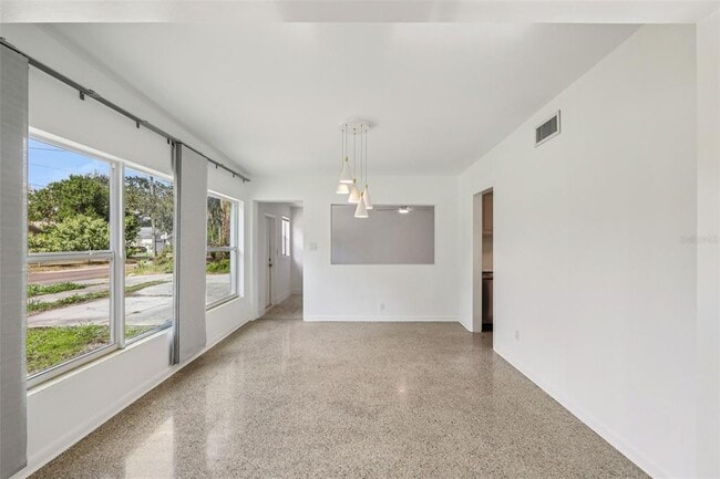 Photo - 1601 Triangle Ave