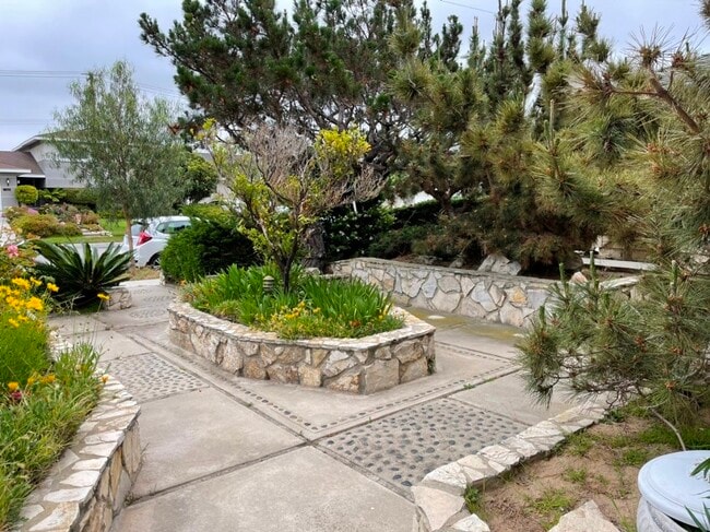 Photo - 22913 Juniper Ave