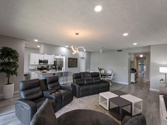 Photo - 105 Half Moon Cir Unit F2