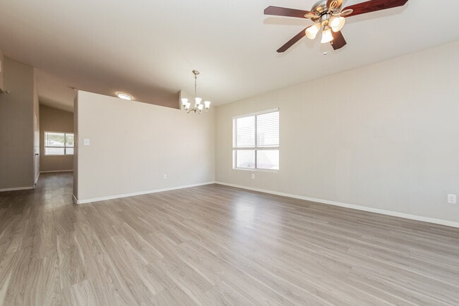 Photo - 3105 Macaroon Way