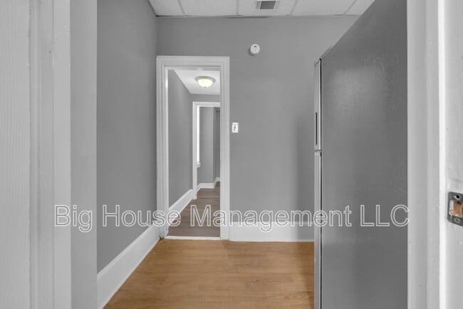 Photo - 339 E 25th St Unit 3