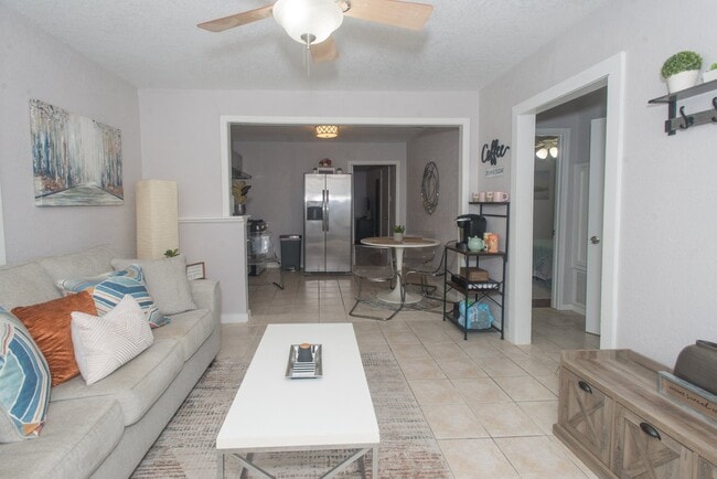 Photo - 611 Brunswick Blvd