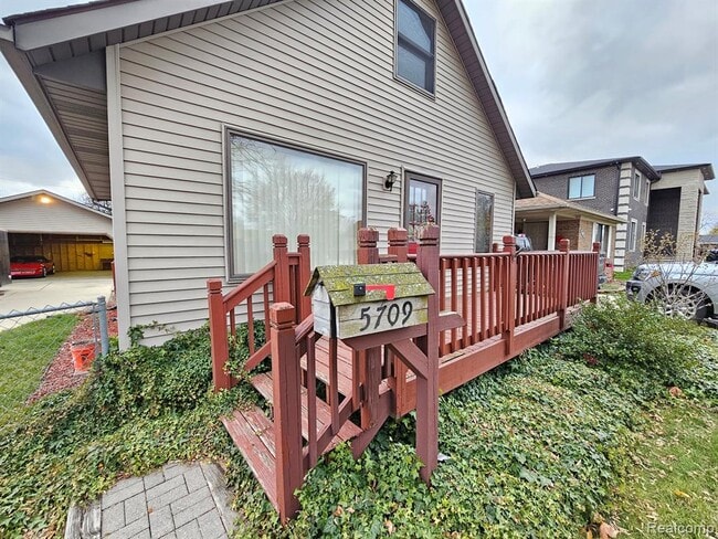 Photo - 5709 N Gulley Rd