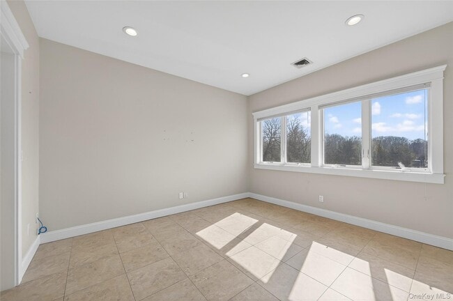 Photo - 24 Bayville Ave Unit 1