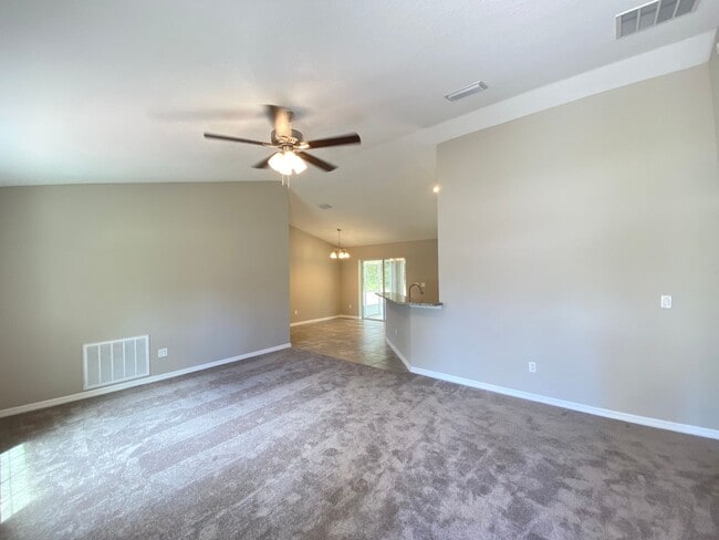 Photo - Desirable SW Ocala Neighborhood 3/2/2 *WON'T LAST*