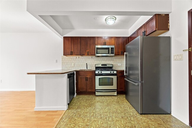 Photo - 71-33 162nd St Unit 3F