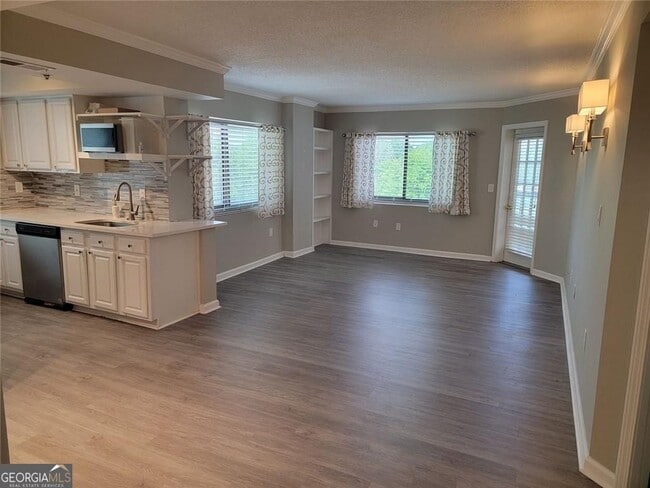 Building Photo - 795 Hammond Dr NE Unit 2408 Rental
