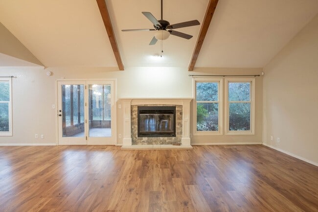 Photo - 4 Bed | 3 Bath in Central Tulsa!