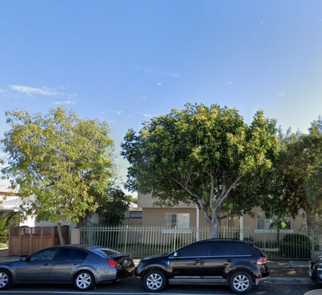 Building Photo - 4121 Poplar St