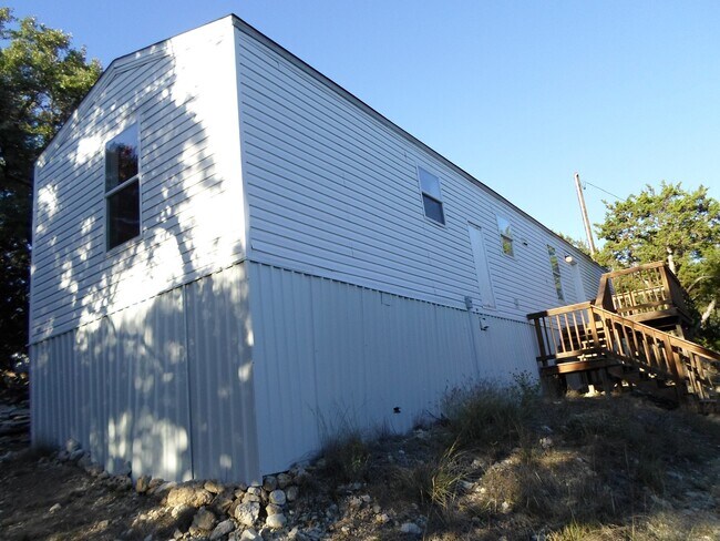 Photo - 385 Duck Mountain Ln