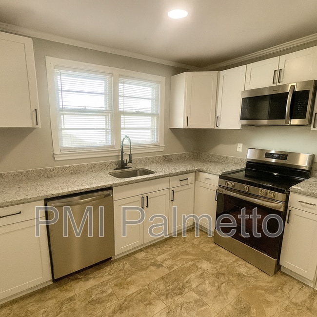 Photo - 1215 Chevis St