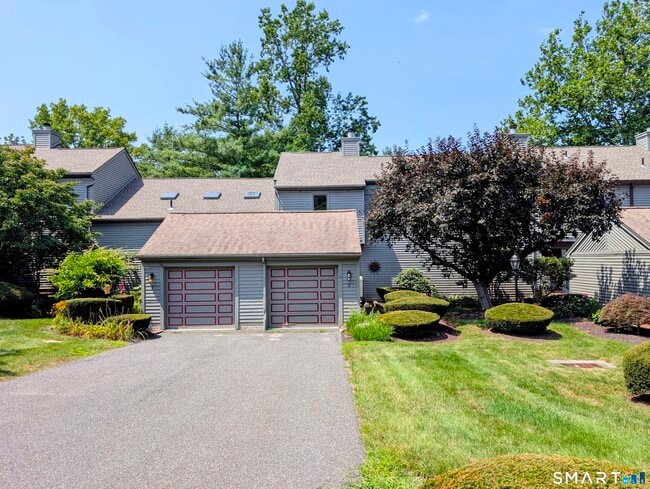 Photo - 6 Ledgewood Dr Unit 6