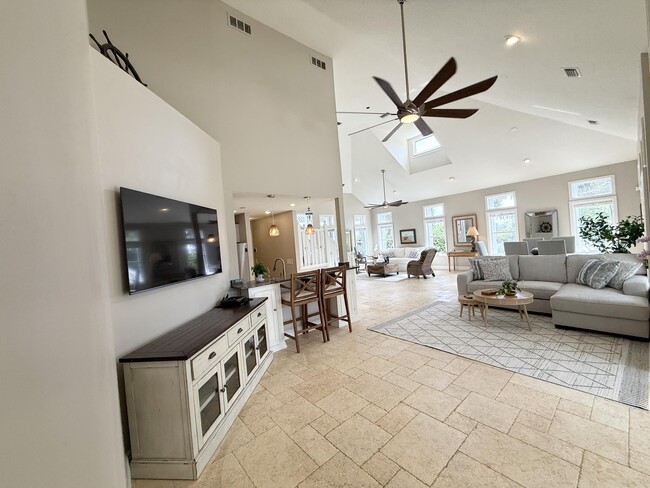 Photo - 400 Seaside Ln
