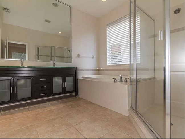 Photo - 6928 Mapperton Dr