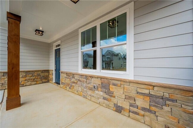 126 Spaulding Ln