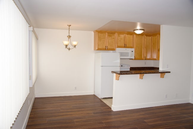 Photo - 540 Avenue C Unit F2