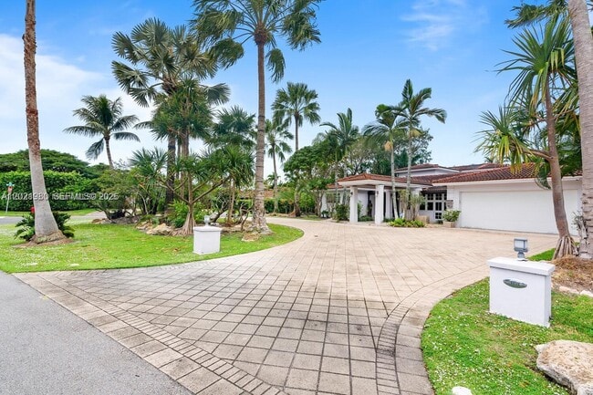 4101 Bayview Dr