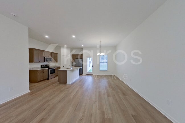 Photo - 105 Salvat Dr