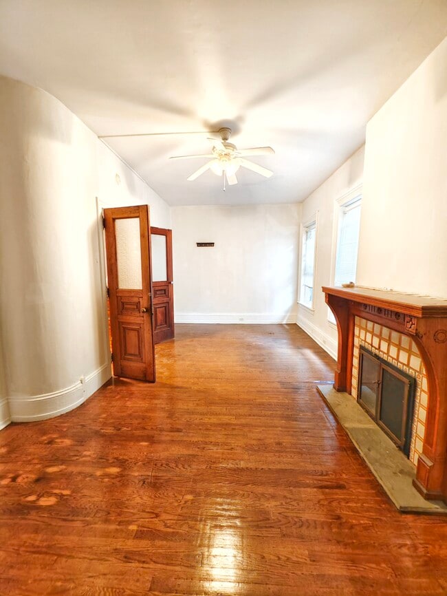 Photo - 413 N 33rd St